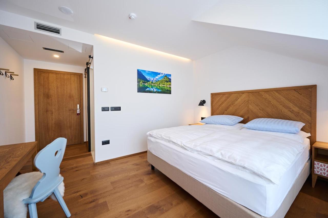 Hotel Hisa Ancka, Sencur - 3 Min To The Airport Esterno foto