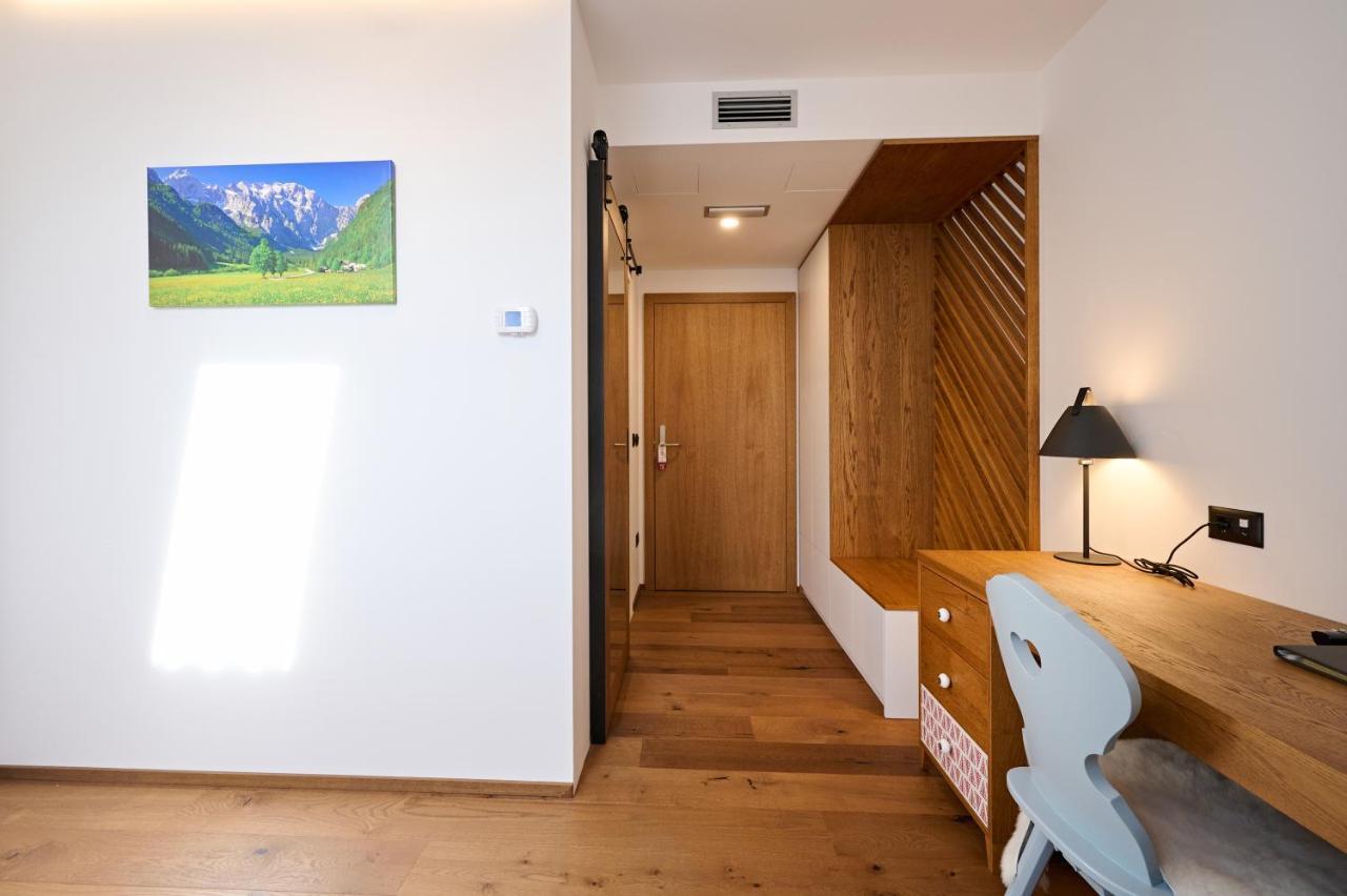 Hotel Hisa Ancka, Sencur - 3 Min To The Airport Esterno foto