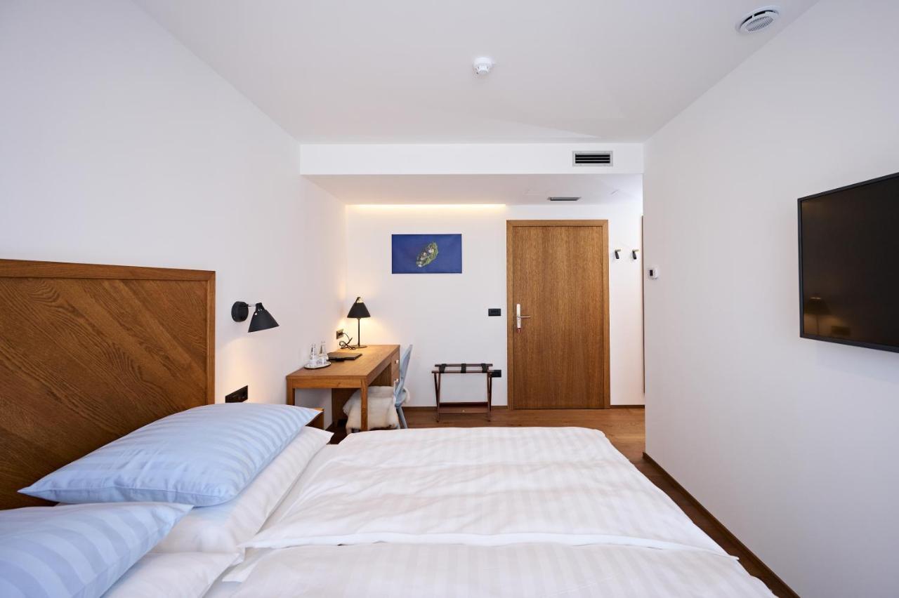 Hotel Hisa Ancka, Sencur - 3 Min To The Airport Esterno foto
