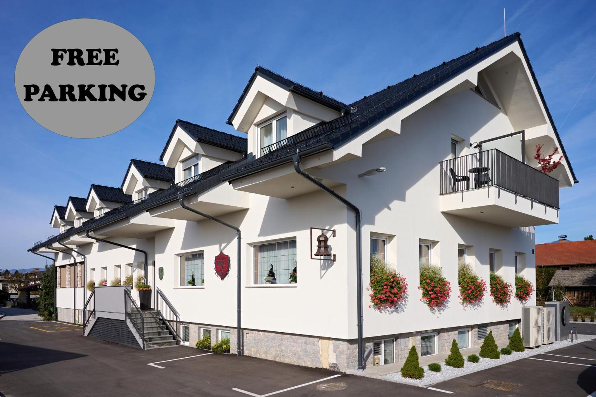 Hotel Hisa Ancka, Sencur - 3 Min To The Airport Esterno foto